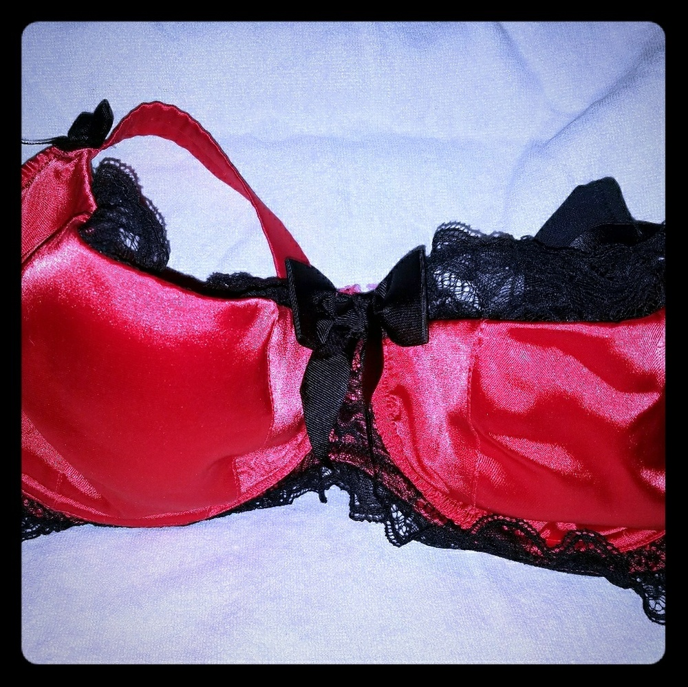 44 DD bra